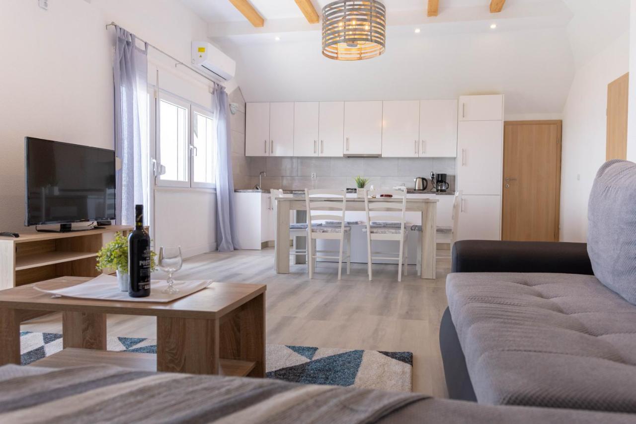 Apartmani Sandra Kaštela Exteriér fotografie